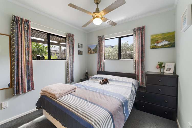 33 Rutherford Drive Waikanae Beach_5