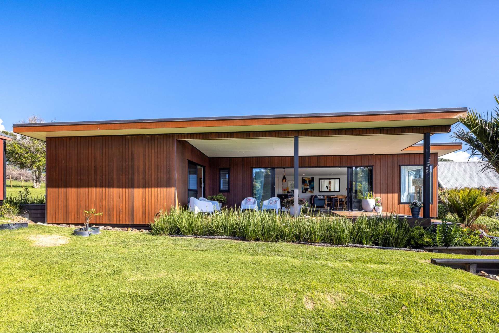 109 Queens Drive Oneroa_0