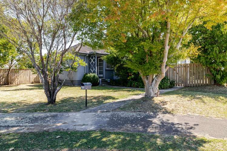 15 Montrose Place Takaro_19