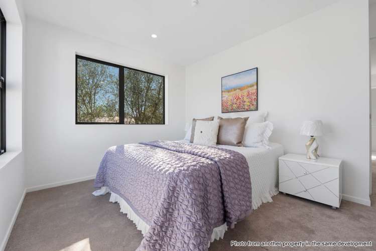 4/3 Gill Avenue Te Atatu Peninsula_12