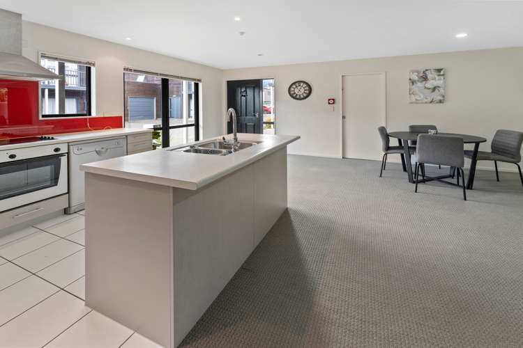 8 Rochdale Way Stoke_5