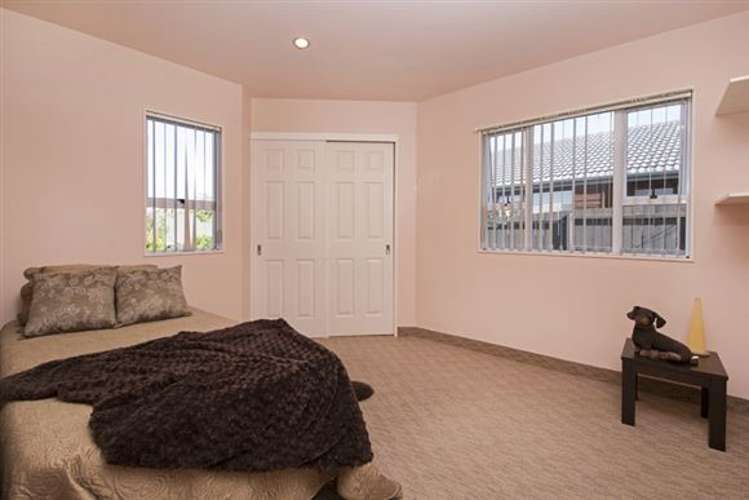 8 Woodview Rise Botany Downs_17