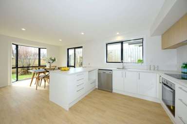 162 Travis Road_3