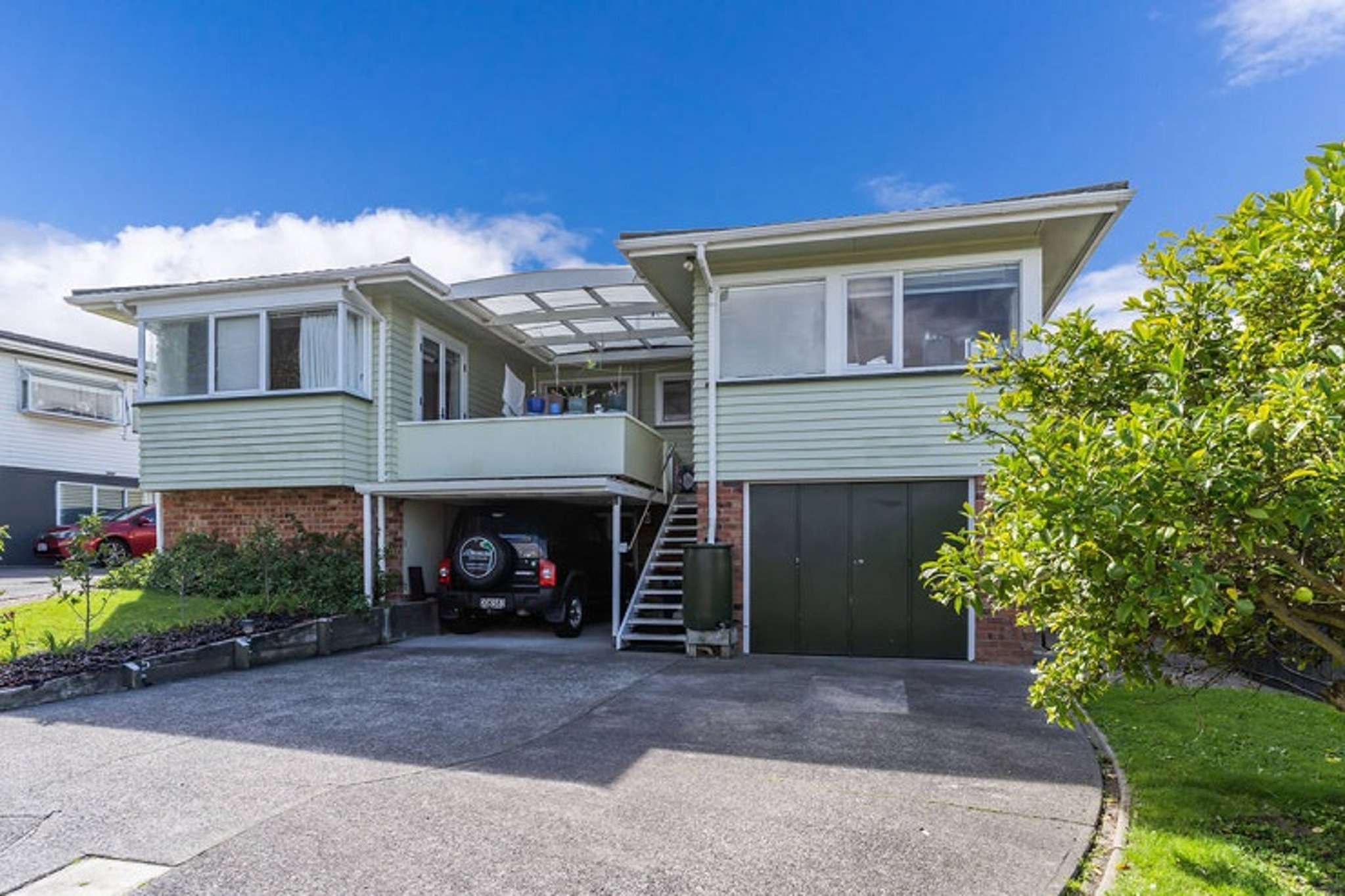 36 bidders compete to secure 1960s house