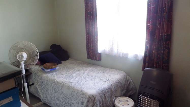 20 Hardie Grove Featherston_14