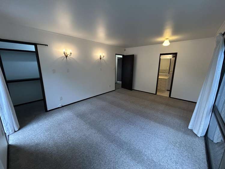 124 Bramley Drive Farm Cove_10