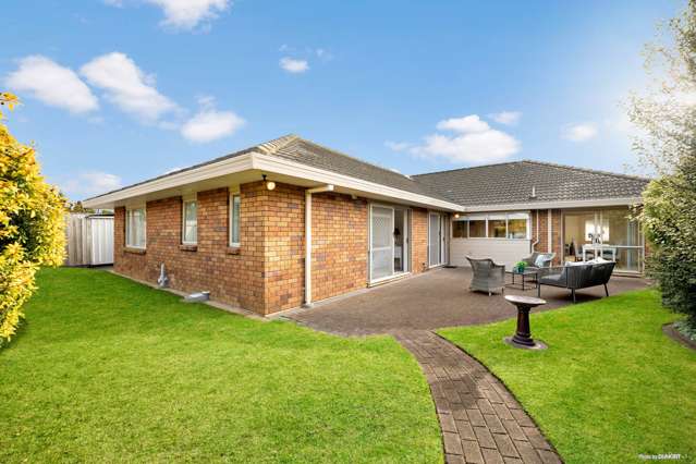 SOLID, SPACIOUS, PRIVATE & CONVENIENT FAMILY GEM!