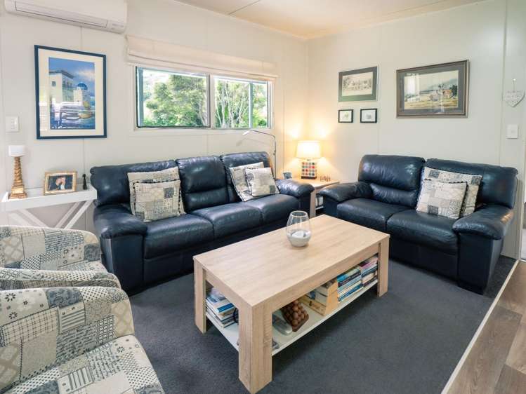 8 Rue Cachalot Akaroa_10