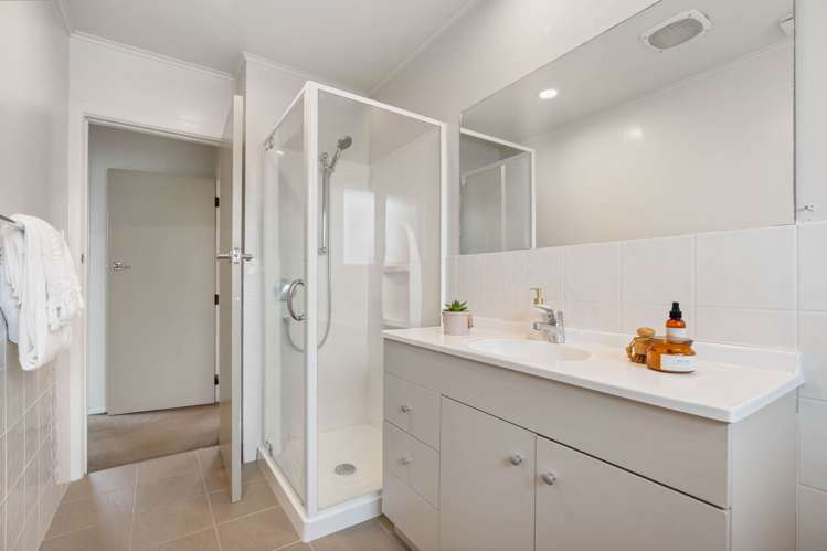 2/102 McLeod Road Te Atatu South_8