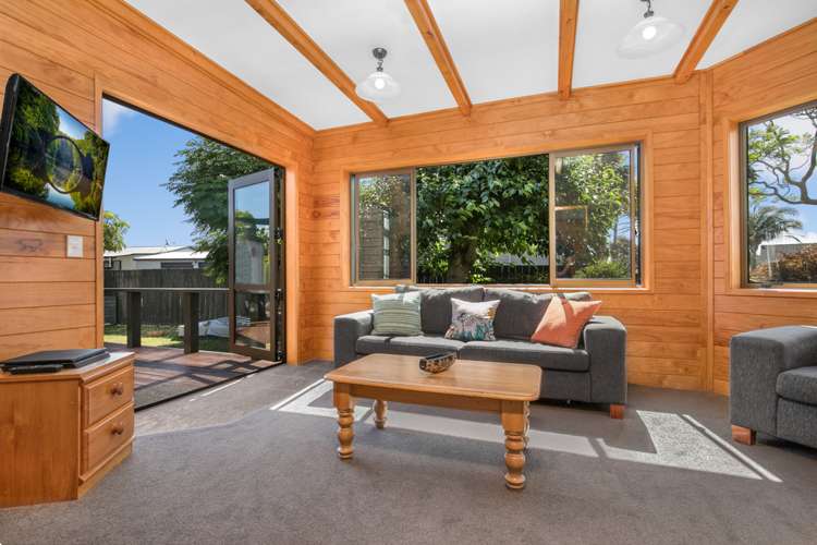 4 Hadley Wood Drive Wattle Downs_1