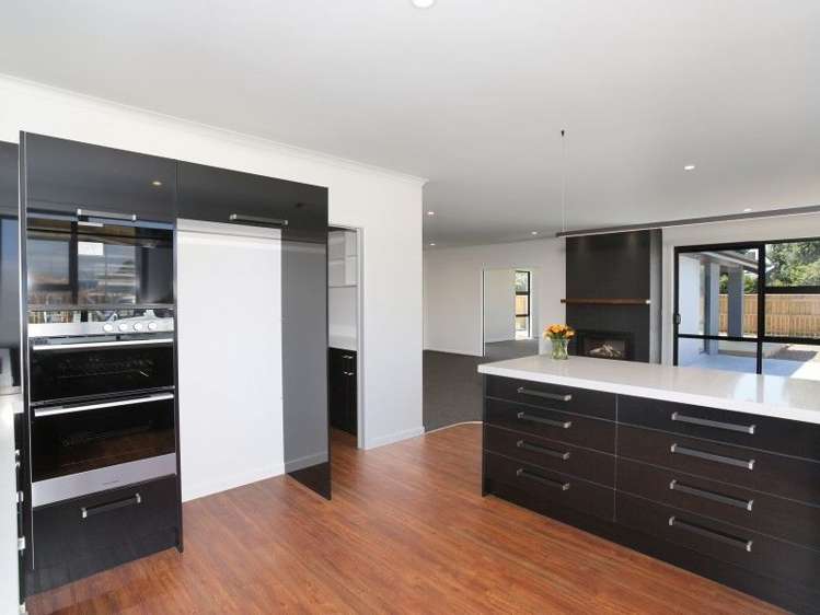 2 Mahi Grove Feilding_6