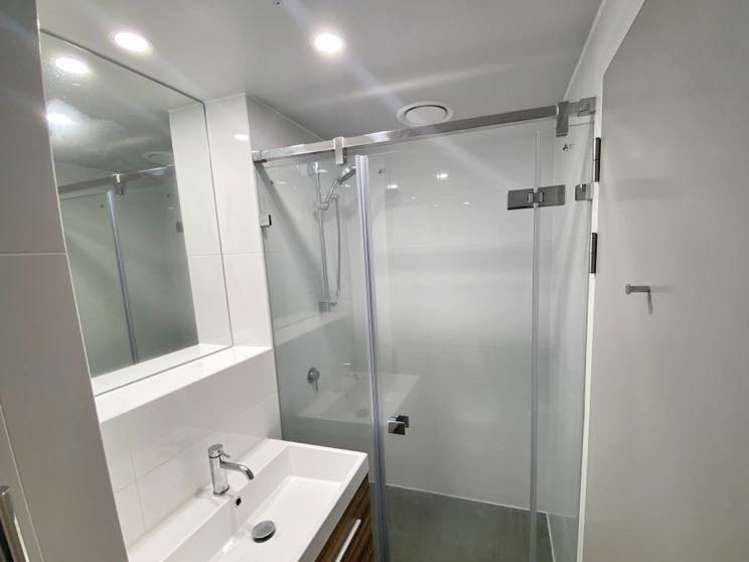 1204A/111 Dixon Street 2185_5