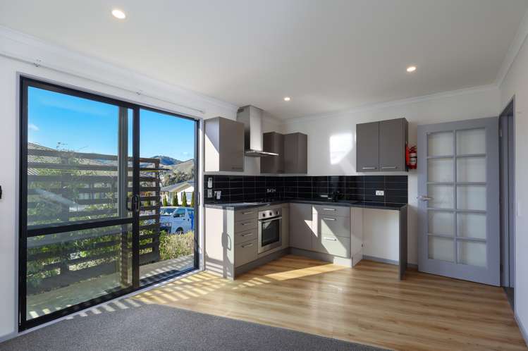 45 Saint Lawrence Street Toi Toi_21