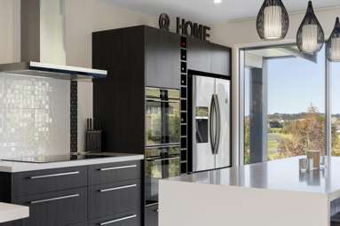 53 Robert Hastie Drive_1
