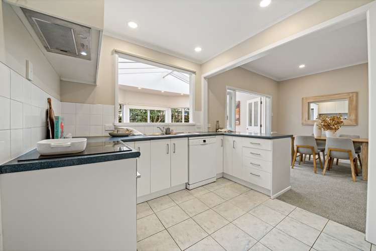 12a Sunrise Avenue Mairangi Bay_10