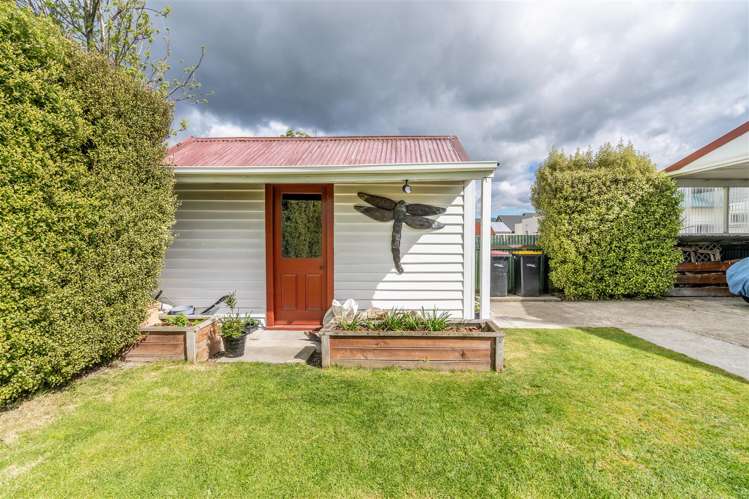 6 Crombie Street Gore_23