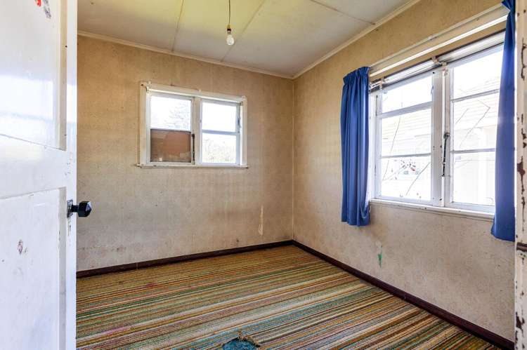 296 High Street Dannevirke_8