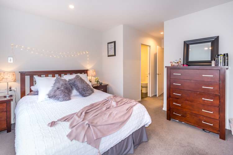 7 Millesimes Way Yaldhurst_12