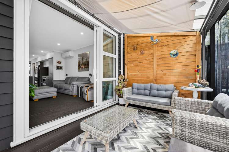 28 Taitonga Lane Stanmore Bay_11