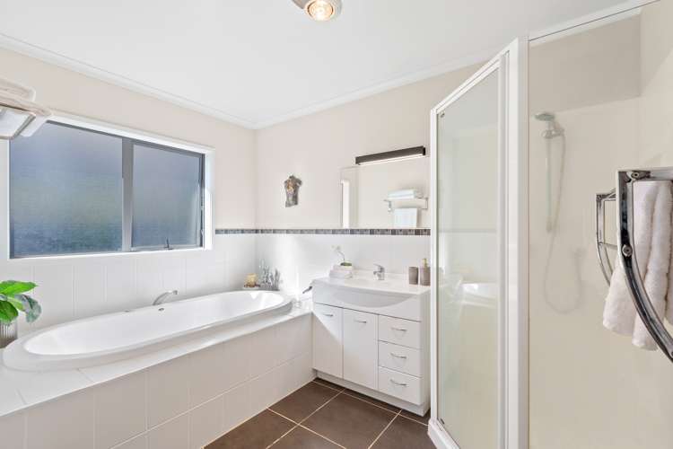 1154a South Road Oakura_12