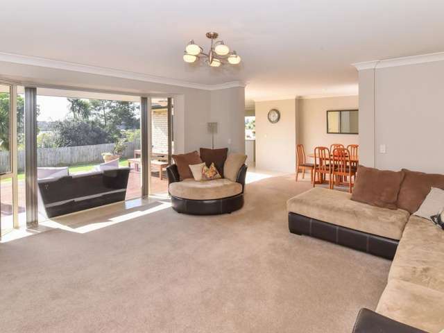 9 Brechin Place Wattle Downs_3