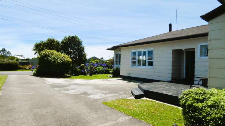 62 McGill Street Waimangaroa_2
