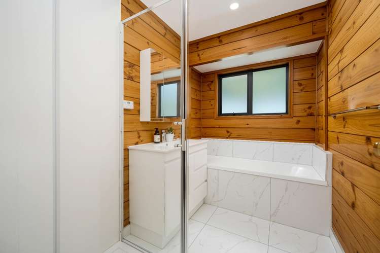 5/7 Duncan Avenue Te Atatu South_9