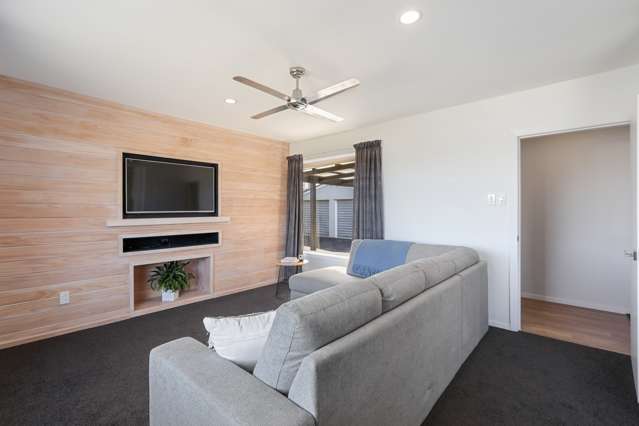 98 Greenhaven Drive Burwood_1