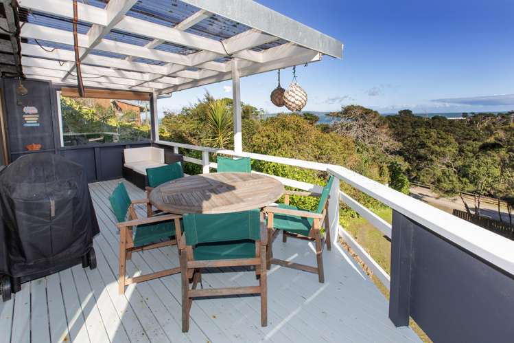 6569 Pouto Road Pouto_16