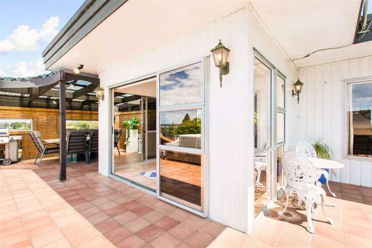 11 Dawn Place Te Atatu South_28