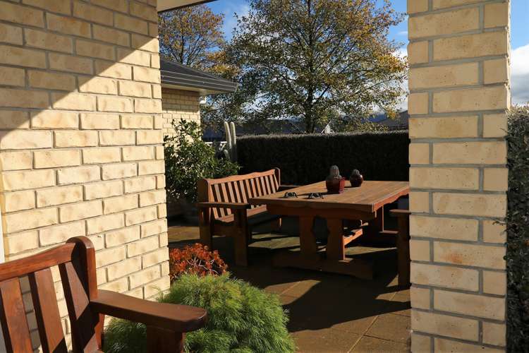 6 Endelave Way Carterton_1