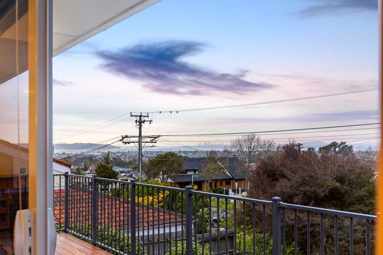 166 Royal Road Massey_15