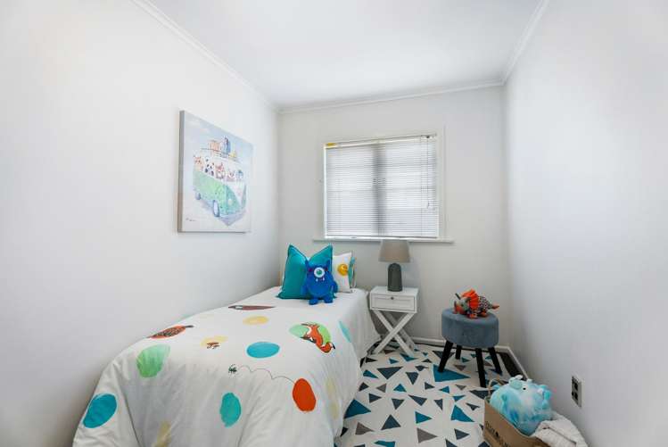 5 Don Croot Street Western Springs_24