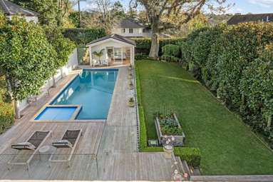 36 Waiatarua Road_4