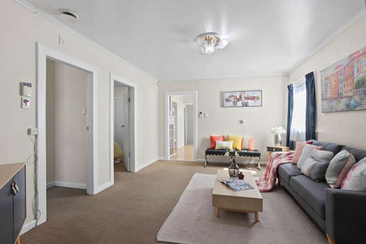 68 Archibald Road Kelston_19