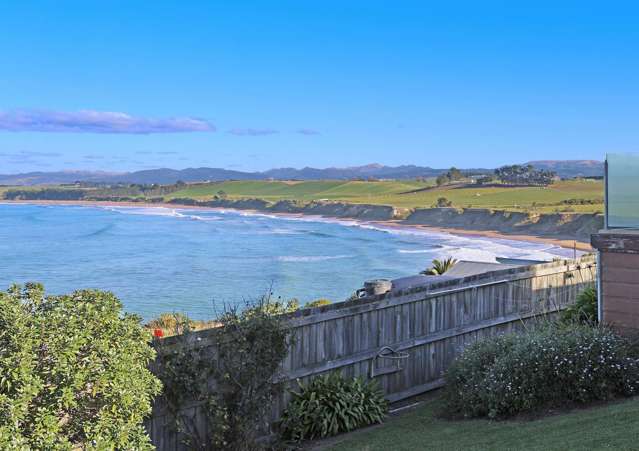 SAND, SURF & SEA VIEWS @ KAKANUI