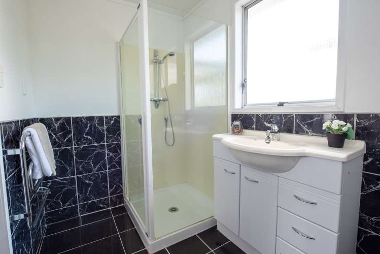 68 Sikkim Crescent Clover Park_14