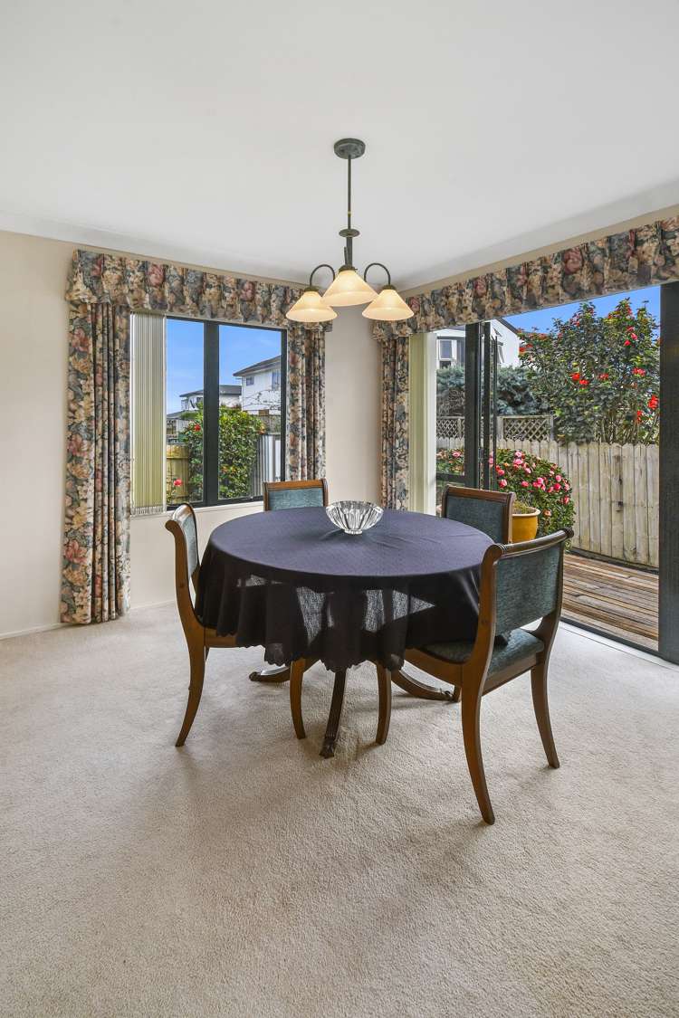 2/5 Ribbonwood Crescent Goodwood Heights_23