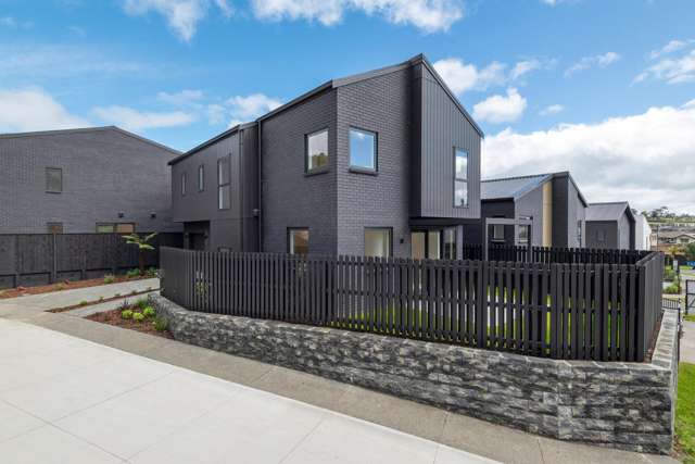 Family home walking distance to Stonefields school