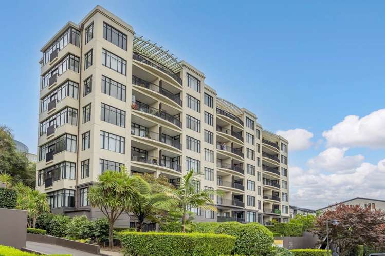 5b/38 James Cook Crescent Remuera_15