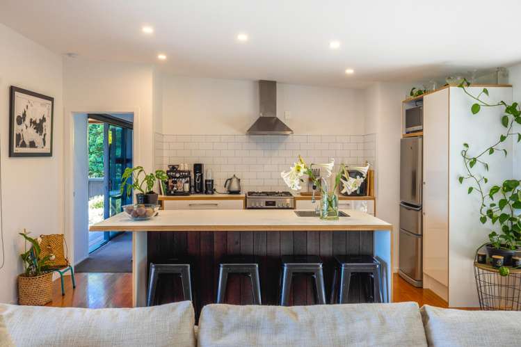 2/166 Ostend Road Ostend_3