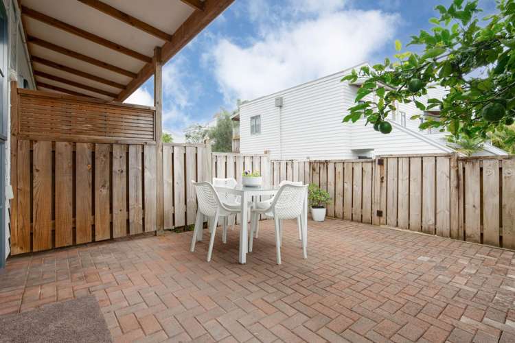 42/8 Carolina Place Albany_11