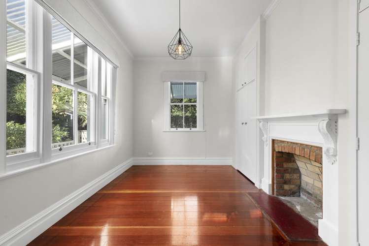 100 Oxford Road Okato_12