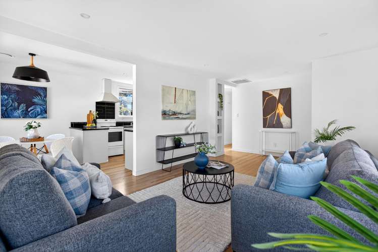 217 Dowse Drive Maungaraki_2