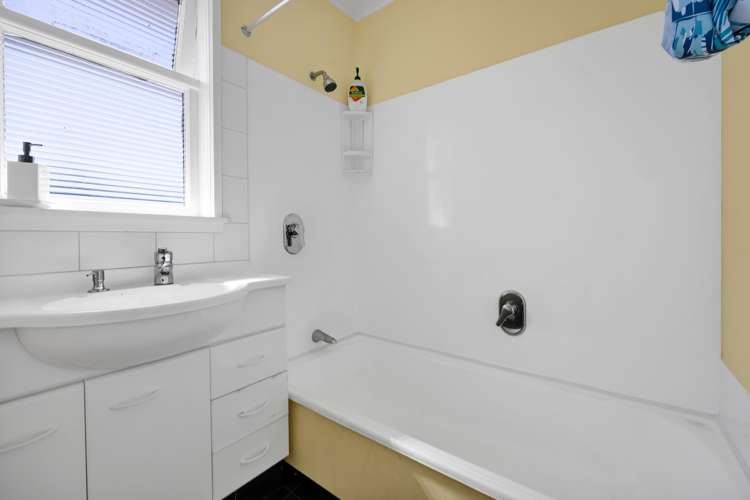 15a Pratt Street Waitara_18