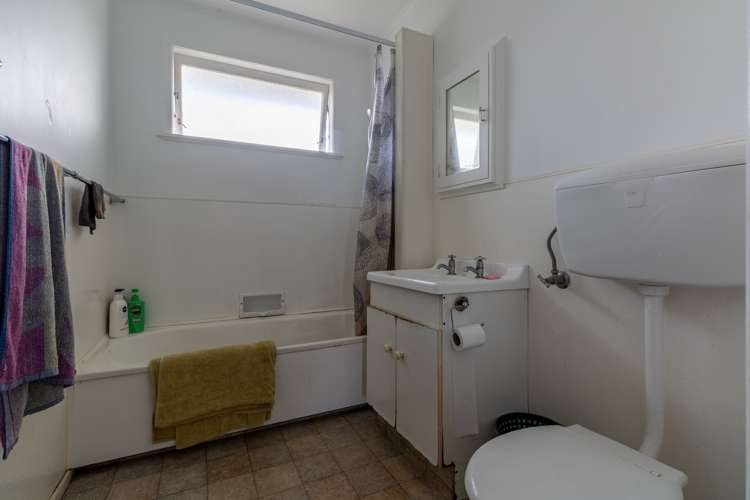 2/2 Oak Street Morrinsville_11