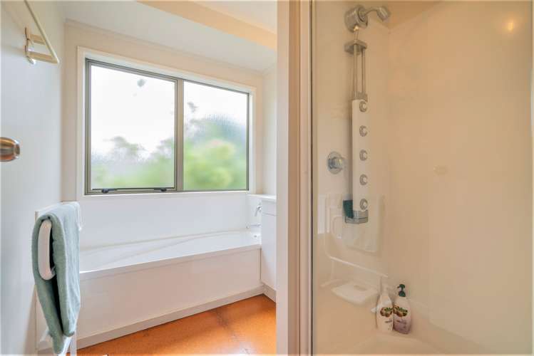 14 Crown Reef Pauanui_9