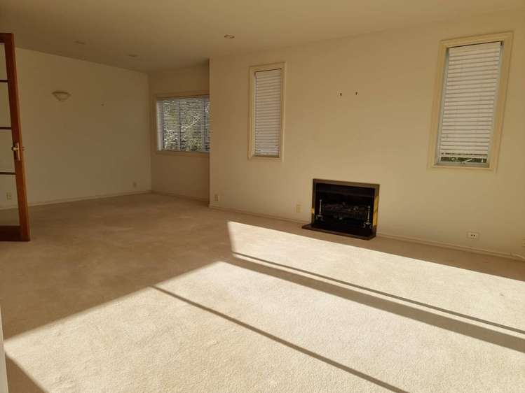 2/24 Rangitoto Terrace Milford_3