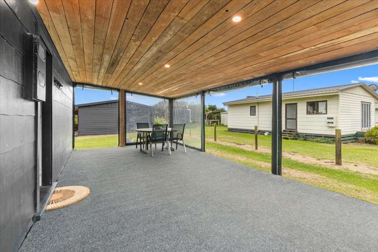 24 Rauparaha Street Marokopa_15