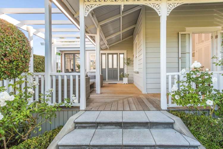 71 Beach Road Mellons Bay_23